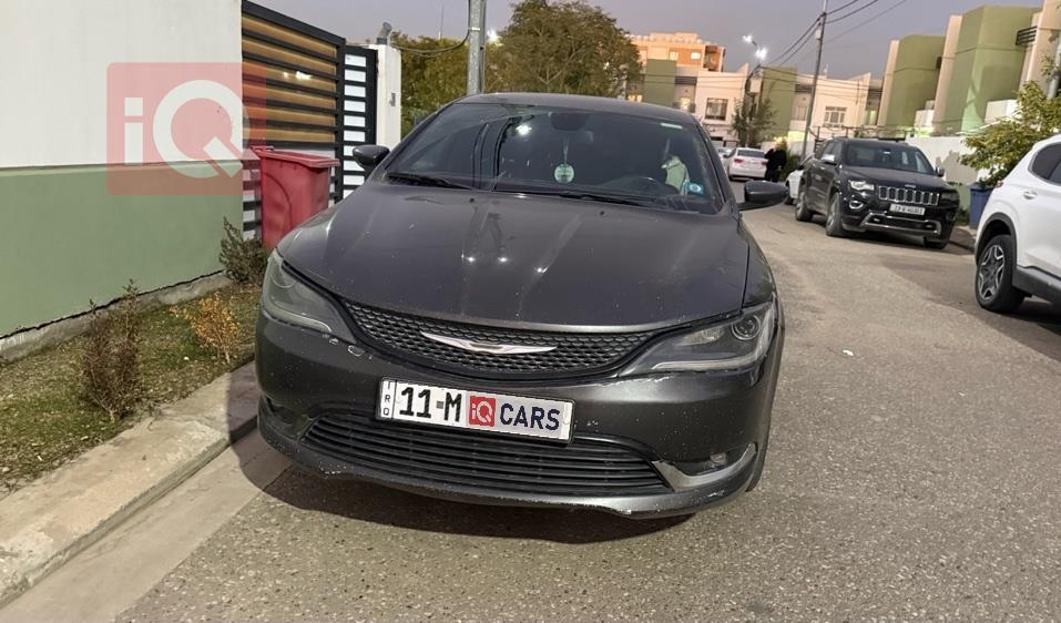 Chrysler 200